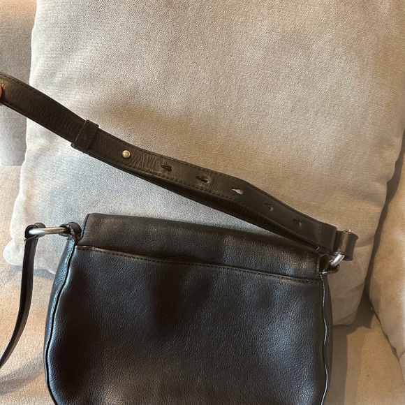 Micheal Kors Black crossbody bag - Picture 7 of 7